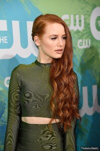 madelaine-petsch-19-mai-2016-CW-upfront-riverdale_281929.jpg
