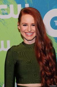 madelaine-petsch-19-mai-2016-CW-upfront-riverdale_2892908.jpg