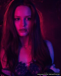 madelaine-petsch-2017.jpg
