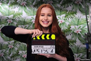 madelaine-petsch-biore-skincare-2018_28229.jpg
