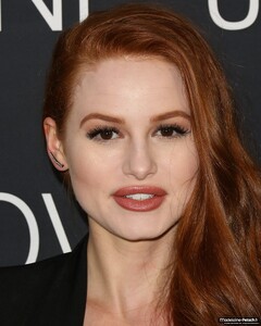 madelaine-petsch-jovani-opening_283029.jpg