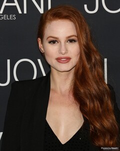 madelaine-petsch-jovani-opening_283129.jpg