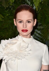 madelaine-petsch-max-mara-event-00004.jpg