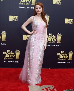 madelaine-petsch-mtv-awards-00003.jpg