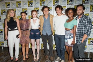 madelaine-petsch-riverdale-sdcc-pressline-007.jpg