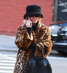 nicky-hilton-out-and-about-in-new-york-12-19-2023-3.jpg