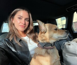 [2024.01.10] msgigiparis_418799647_283384658078782_3408558346221998463_n.jpg