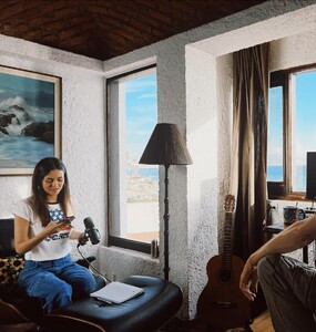 [2024.01.25] victoriajustice_422514444_1145971046390234_8876065857387413748_n.jpg