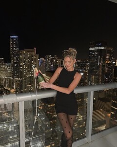 [2024.01.01] hannahg11_416093840_3086034471530276_2208762007697993569_n.jpg