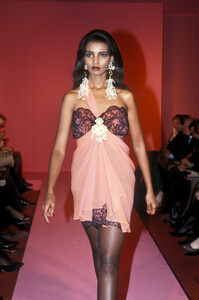 ChristianLacroix1991Spring22.thumb.jpg.f90e6b5728881ae8998238953192bfb5.jpg
