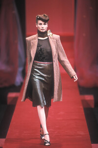 ChristianLacroix1998WomenRTW67.thumb.jpg.242f7e590e6c53bfb8daa55830d6c674.jpg