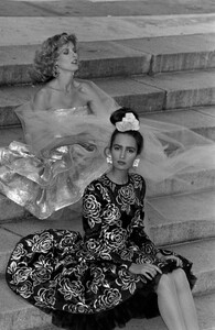 Gail_Elliott_Oscar_de_la_Renta_SS1987_058.jpg