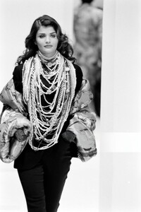 Helena_Dolce_Gabbana_FW1992_22.jpg