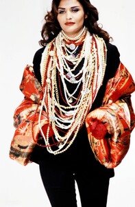 Helena_Dolce_Gabbana_FW1992_23.jpg