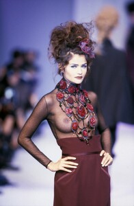Helena_Martine_Sitbon_FW1992_01.jpg