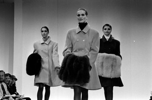 Helena_Perry_Ellis_FW1991_09.jpg