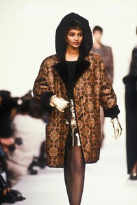 JeanLouisScherrer1990FW13.thumb.jpg.f8835fc9110c716deb9451c6075d8084.jpg