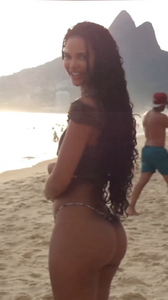 Juliana Nalu (2).png