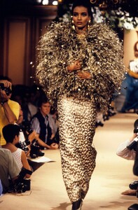 Khadija_YSL_HC_FW1989_04.jpg
