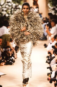 Khadija_YSL_HC_FW1989_05.jpg