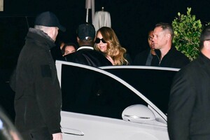 Kim-Kardashian---With-Mariah-Carey-leaving-dinner-with-their-kids-at-Nobu-in-Malibu-03.jpg