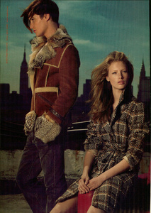 Mert__Marcus_Hugo_by_Hugo_Boss_Fall_Winter_2005_06_01.thumb.png.d40c662b087959326a4744e397e716a5.png