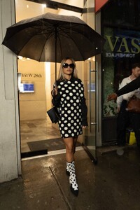 Rita-Ora---Seen-leaving-the-photo-studio-in-New-York-02.jpg