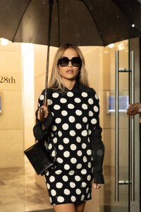 Rita-Ora---Seen-leaving-the-photo-studio-in-New-York-05.jpg