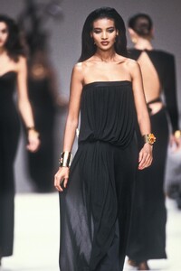 YvesSaintLaurent1989SS152.thumb.jpg.a0dd35126ab75afe5b193f1258fec586.jpg