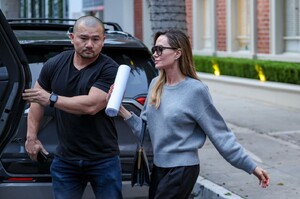 angelina-jolie-out-in-los-angeles-01-19-2024-0.jpg