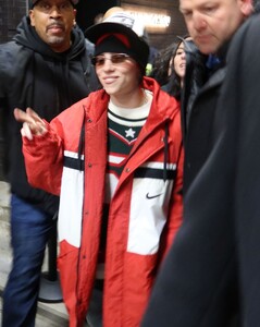 billie-eilish-exits-snl-after-party-at-buddakan-in-new-york-12-16-2023-3.jpg