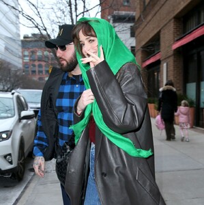 dakota-johnson-leaving-her-hotel-in-new-york-01-22-2024-5.jpg