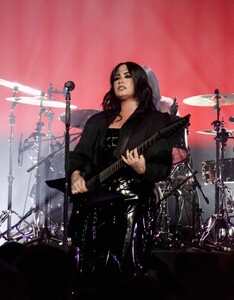 demi-lovato-performs-at-new-year-concert-at-cosmopolitan-hotel-in-las-vegas-01-01-2024-8.jpg