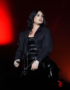 demi-lovato-performs-at-new-year-concert-at-cosmopolitan-hotel-in-las-vegas-01-01-2024-9.jpg