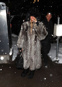 khloe-kardashian-night-out-in-aspen-01-18-2024-2.jpg