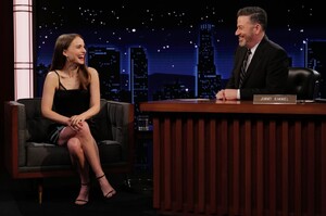 natalie-portman-at-jimmy-kimmel-live-in-nyc-01-11-2024-1.jpg