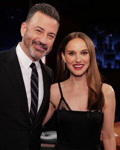 natalie-portman-at-jimmy-kimmel-live-in-nyc-01-11-2024-3.jpg