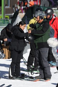salma-hayek-out-skiing-with-her-family-in-aspen-12-27-2023-2.jpg