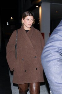 sofia-richie-wearing-a-large-coat-in-beverly-hills-01-14-2024-0.jpg