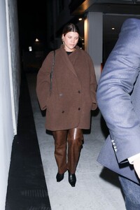sofia-richie-wearing-a-large-coat-in-beverly-hills-01-14-2024-6.jpg
