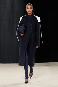 00003-ferragamo-fall-2023-ready-to-wear-credit-gorunway.thumb.jpg.4b357de4a11b603cc4b405d66dd52b0b.jpg