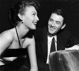 1948 AVA GARDNER, LOOK peck (2).jpg