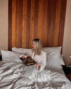 [2024.02.04] hannahg11_425181288_3780568235556739_6500365815632835532_n.jpg