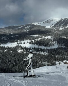 [2024.02.13] kelseymerritt_427894293_18418195870039208_6611488395078225511_n.jpg