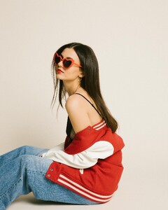 [2024.02.17] victoriajustice_427948860_1113575439829537_5578616681742066792_n.jpg