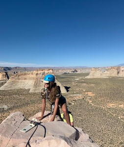 [2024.02.22] katelove_409173645_18417083614054296_9153460057936790987_n.jpg