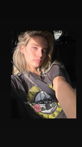 [2024.02.22] sarasampaio_3308659031488067336.jpg