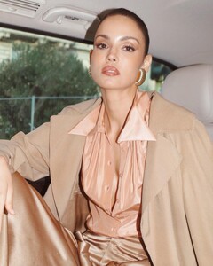 [2024.02.22] sofiaresing_429226568_1071873293868233_6414931060503977507_n.jpg