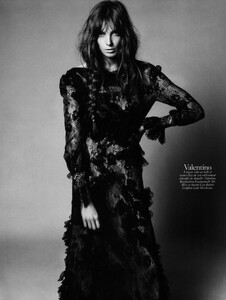 40_201008voguefrphdavidsims014dariawerbowy.thumb.jpg.85b0795cb62a6d3212dc0f4e3664023b.jpg