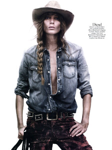40_201008voguefrphdavidsims019dariawerbowy.thumb.jpg.dae54f7fe8eb4e41b065915c57b28d7c.jpg